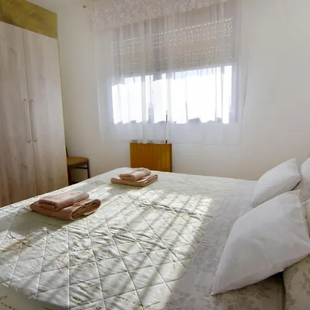 Apartman Peaceful With Private Terrace