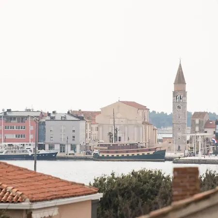 Peaceful With Private Terrace Apartamento Umag