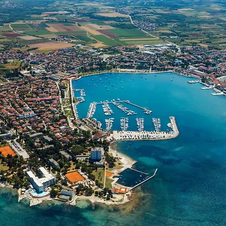 Apartamento Peaceful With Private Terrace Umag